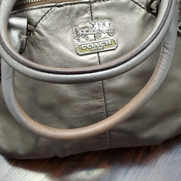 Gently loved COACH shoulder purse 👛 - Picture 7 of 8